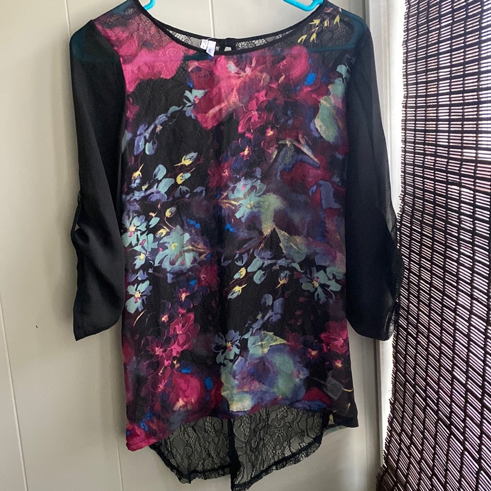 NWT Maurice’s top